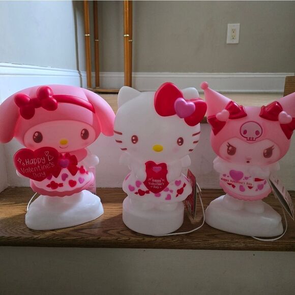 Sanrio Valentine's Day Blow Mold Décor Hello Kitty Kuromi and My Melody LED, 3pc - Picture 9 of 15